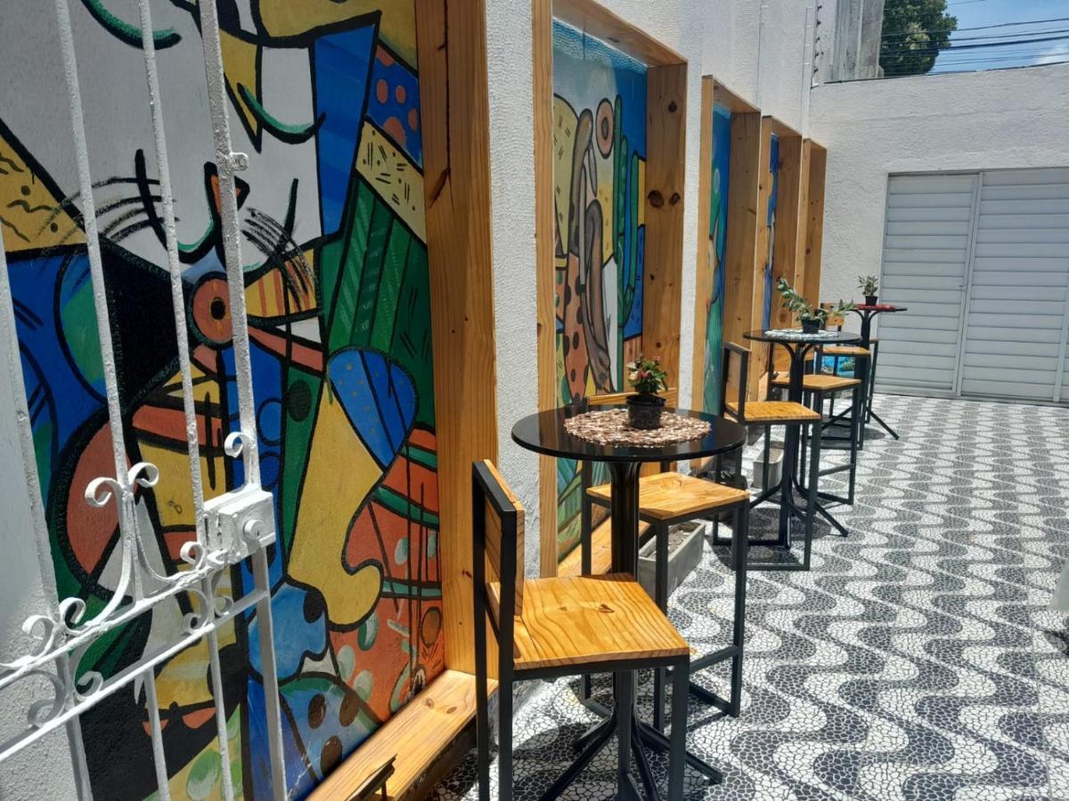 "Le Chat Qui Peche" Hostel A 150 Metros Da Praia De Pajucara Maceió Екстериор снимка