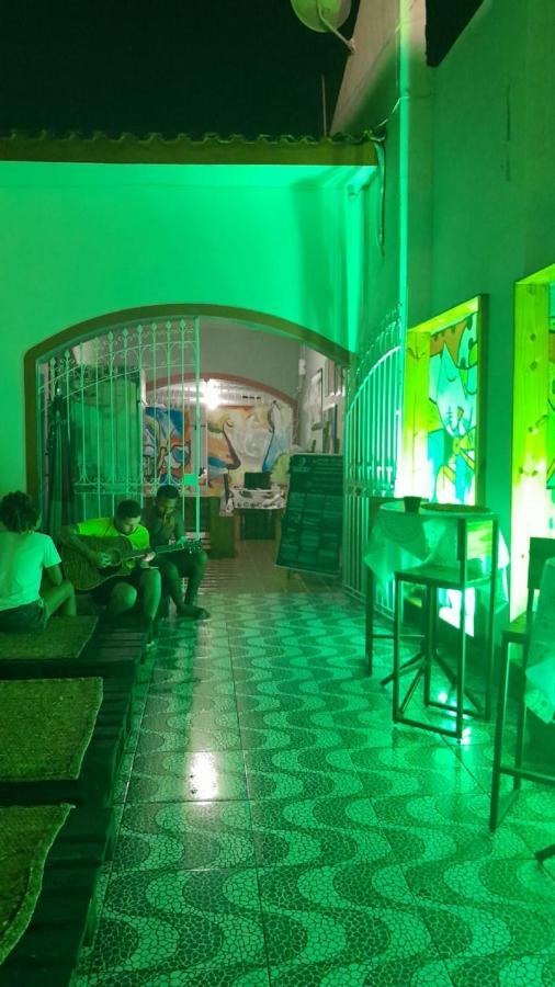 "Le Chat Qui Peche" Hostel A 150 Metros Da Praia De Pajucara Maceió Екстериор снимка